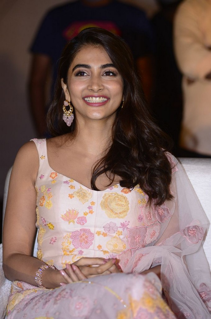Actress Pooja Hegde Pictures